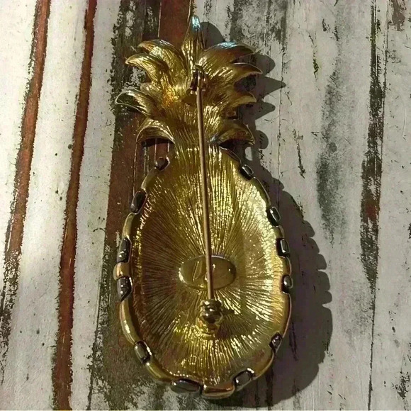 Vintage Liz Claiborne Pineapple Brooch Two Tone Signed - Picture 4 of 6